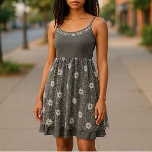 New with tags Ryu Boho Lace Layered Midi Dress size Large D17